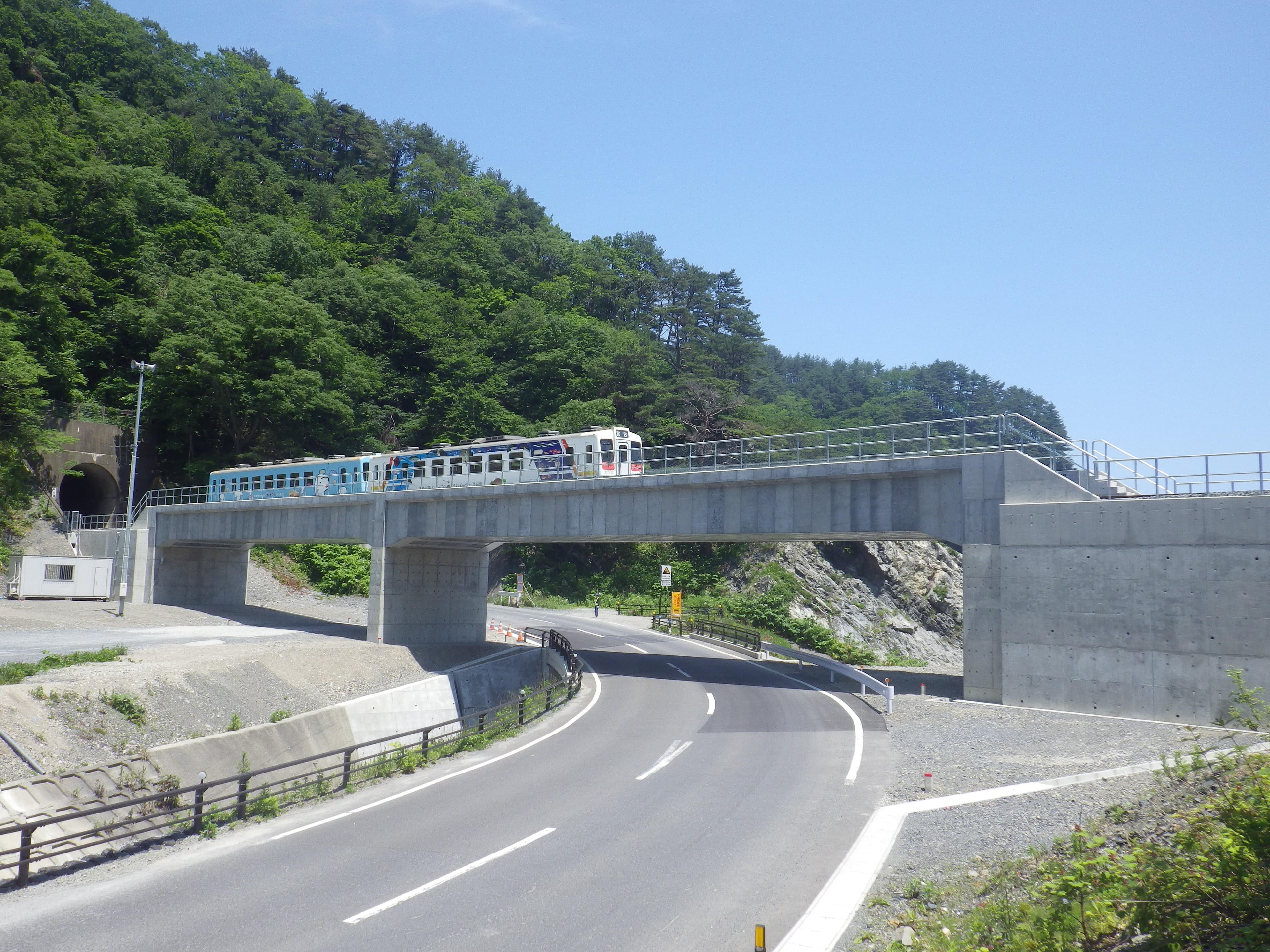 三陆铁道Haipesawa桥梁项目图片