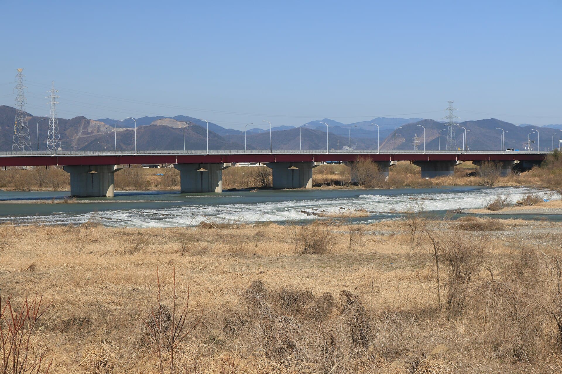 平野庄桥：平野庄桥：Wikimedia Commons 文件「Hiranosho Bridge s3.jpg」中的桥梁实景。