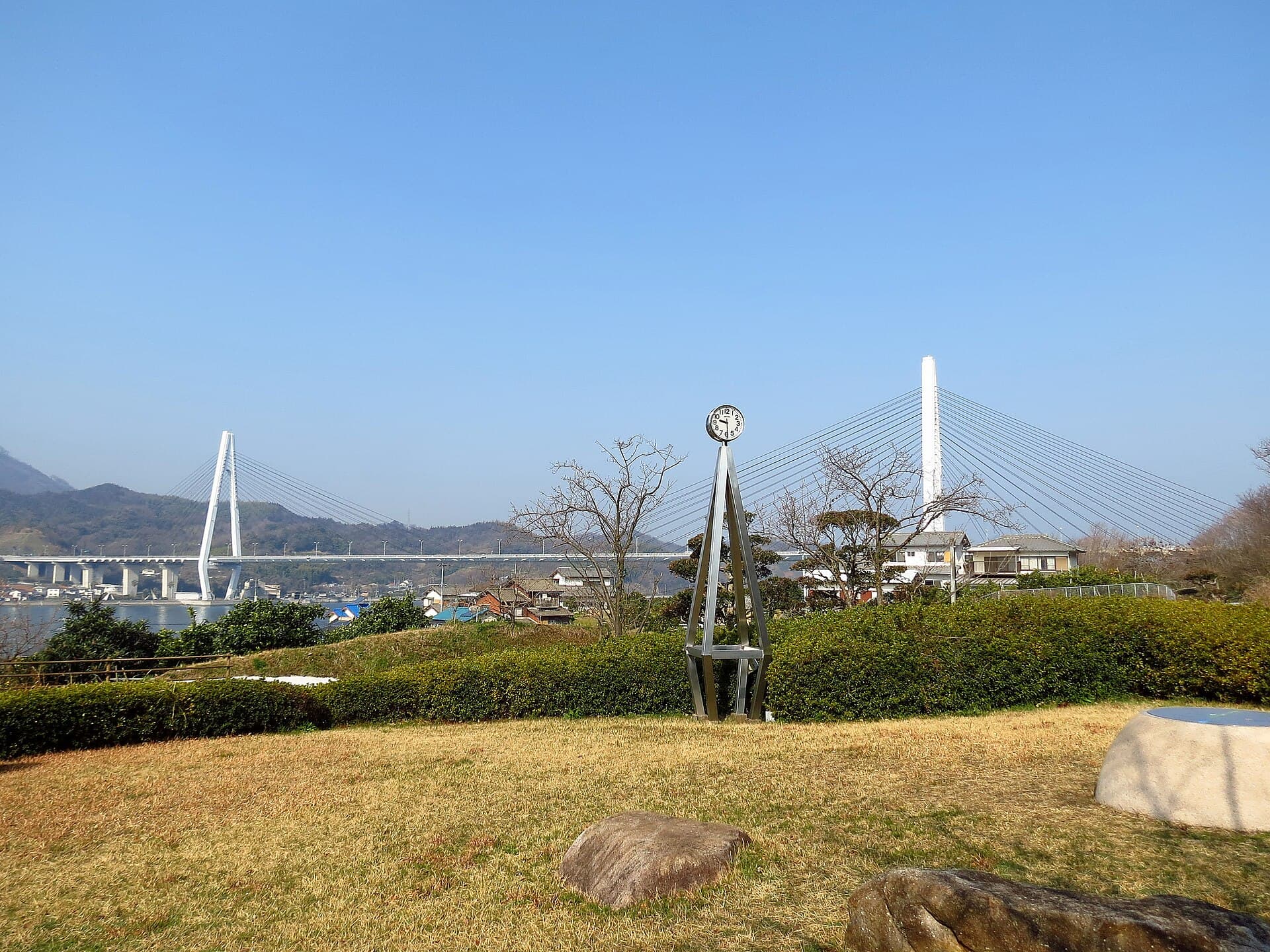 生口桥：生口桥：Wikimedia Commons 文件「Ikuchi bashi Bridge (13905870829).jpg」中的桥梁实景。
