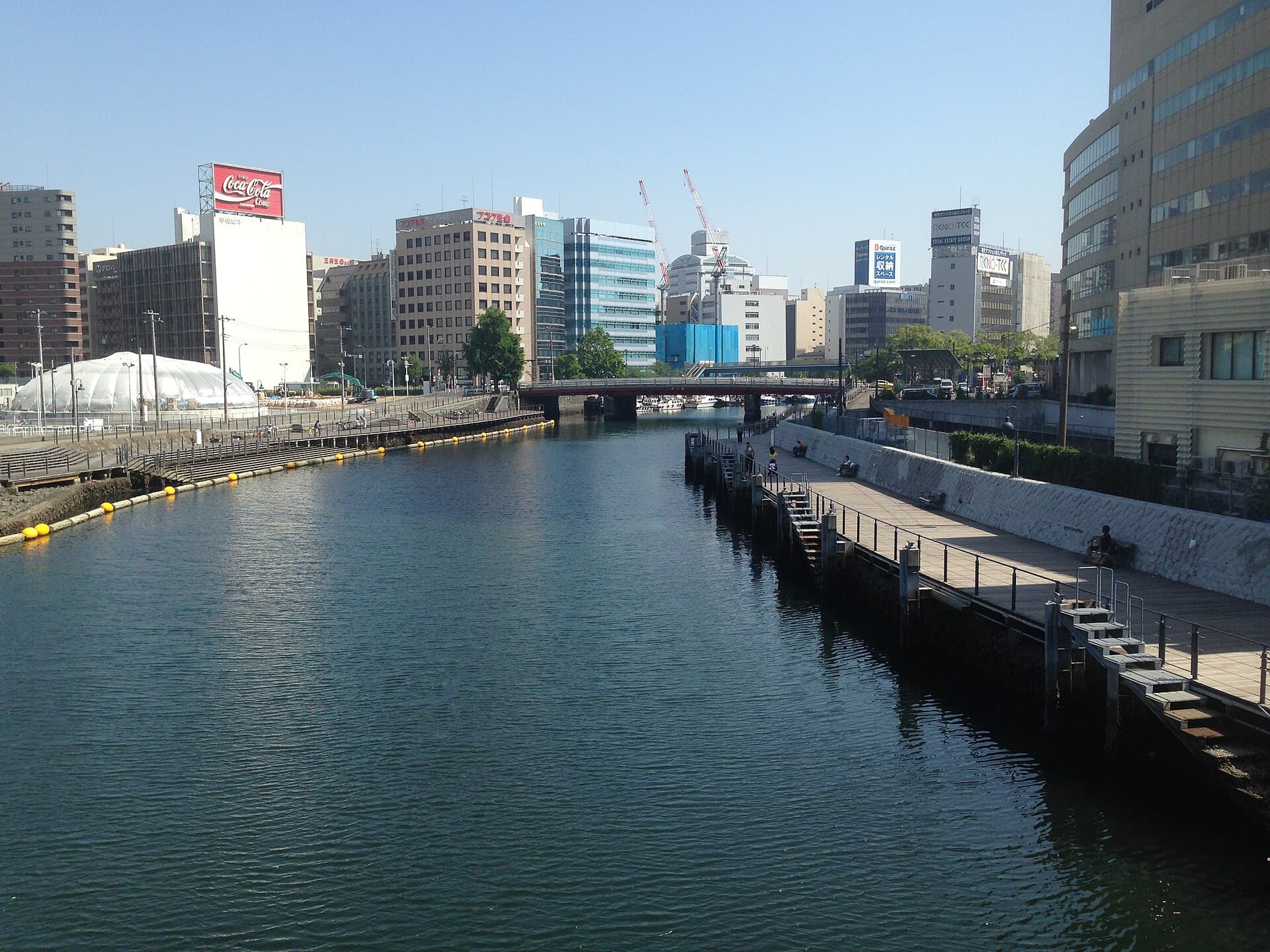 北仲桥：北仲桥：Wikimedia Commons 文件「Kitanaka-bashi (Bridge) 03.JPG」中的桥梁实景。