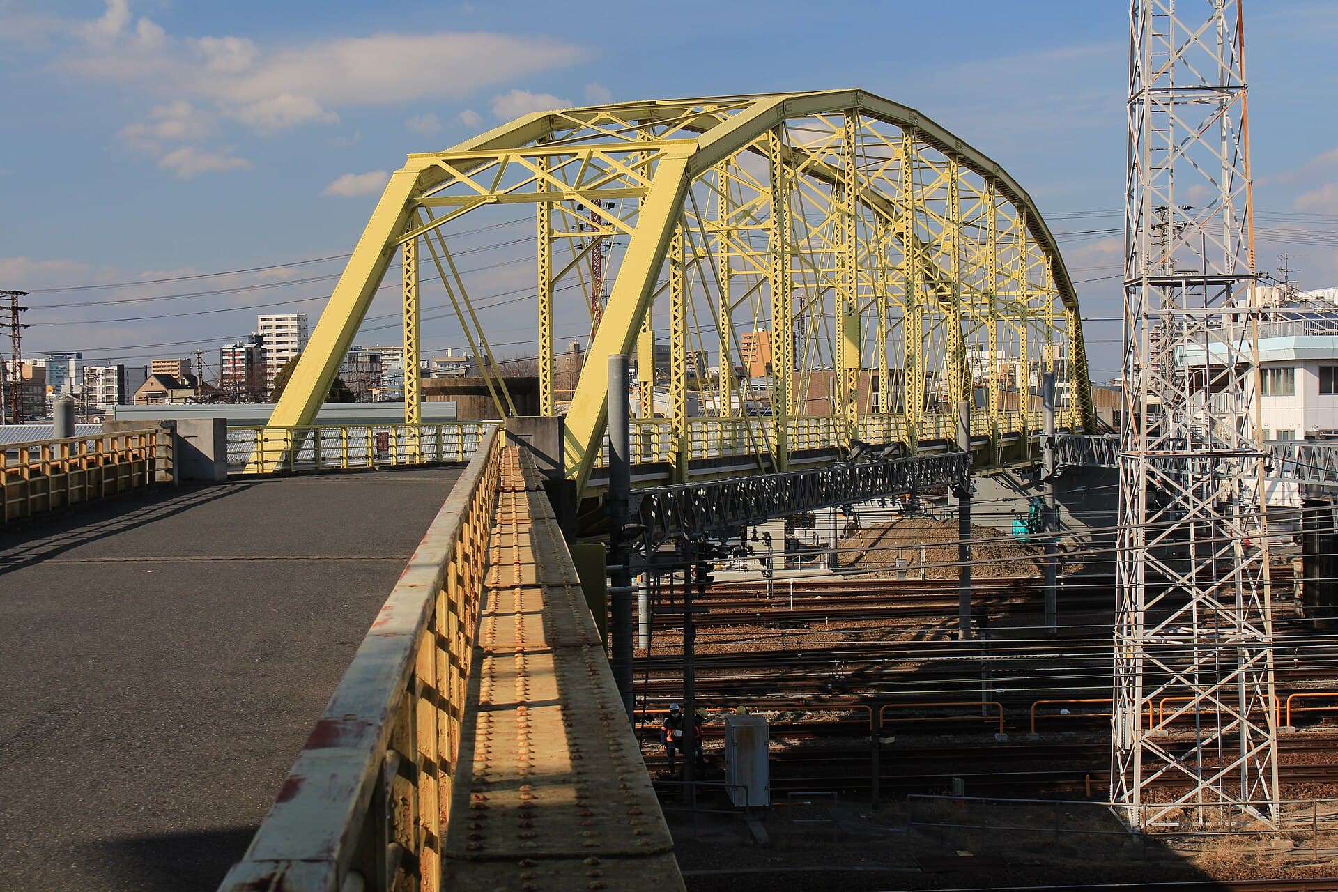 向野桥（名古屋）：名古屋向野桥：Wikimedia Commons 文件「Kōya Bridge s3.jpg」中的桥梁实景。