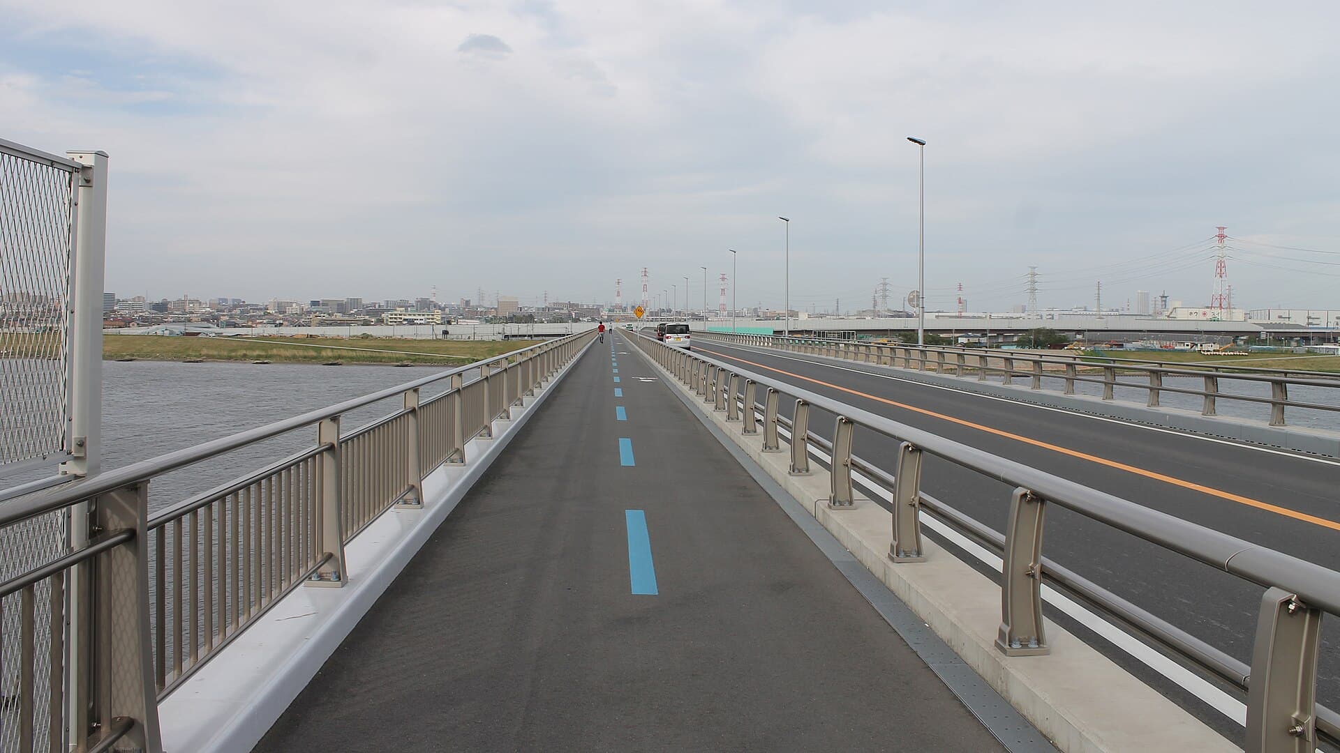 妙典桥：妙典桥：Wikimedia Commons 文件「Myoden bridge 20200503 161212.jpg」中的桥梁实景。