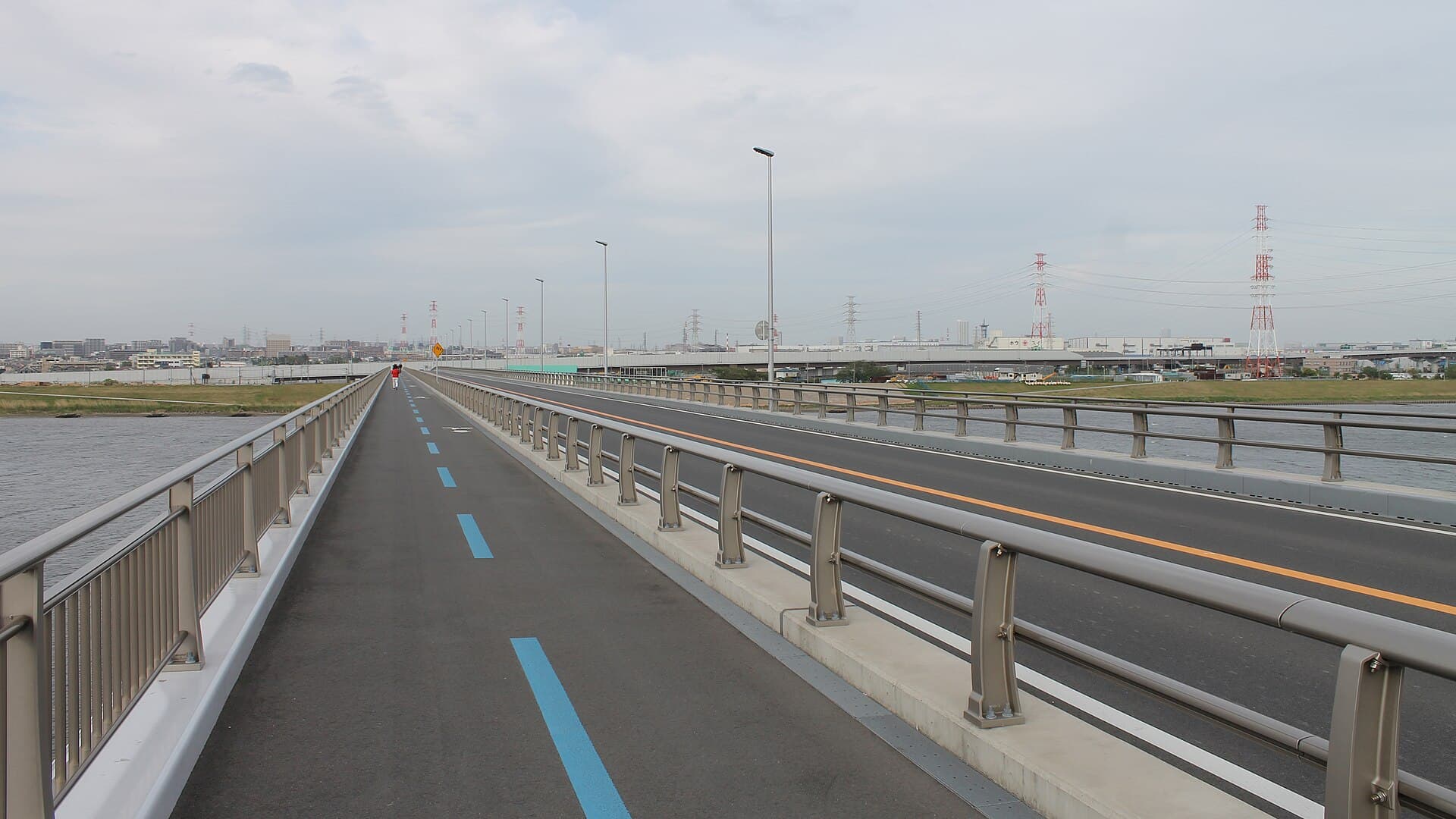 妙典桥：妙典桥：Wikimedia Commons 文件「Myoden bridge 20200503 161510.jpg」中的桥梁实景。