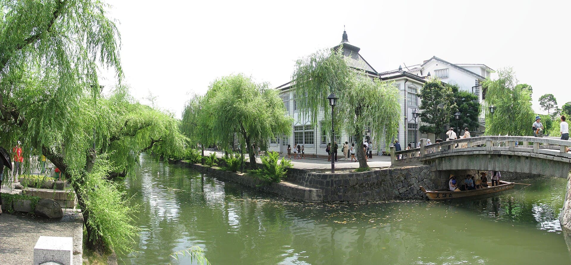 仓敷中桥：仓敷中桥：Wikimedia Commons 文件「Kurashiki Bikan -03.jpg」中的桥梁实景。