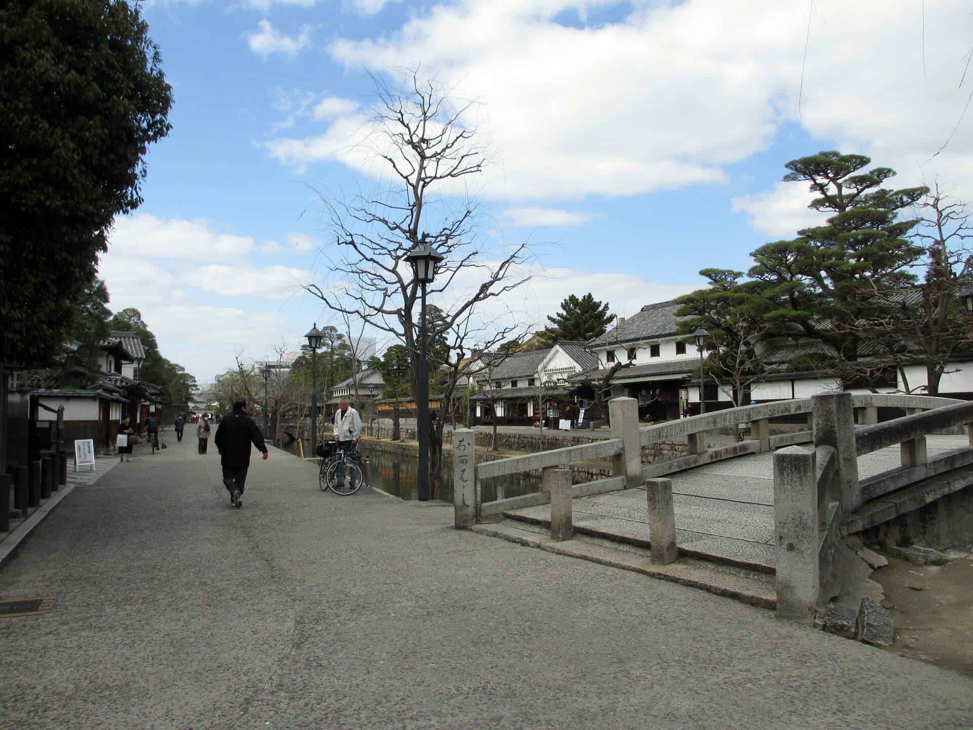 仓敷中桥：仓敷中桥：Wikimedia Commons 文件「Chuo - panoramio (16).jpg」中的桥梁实景。
