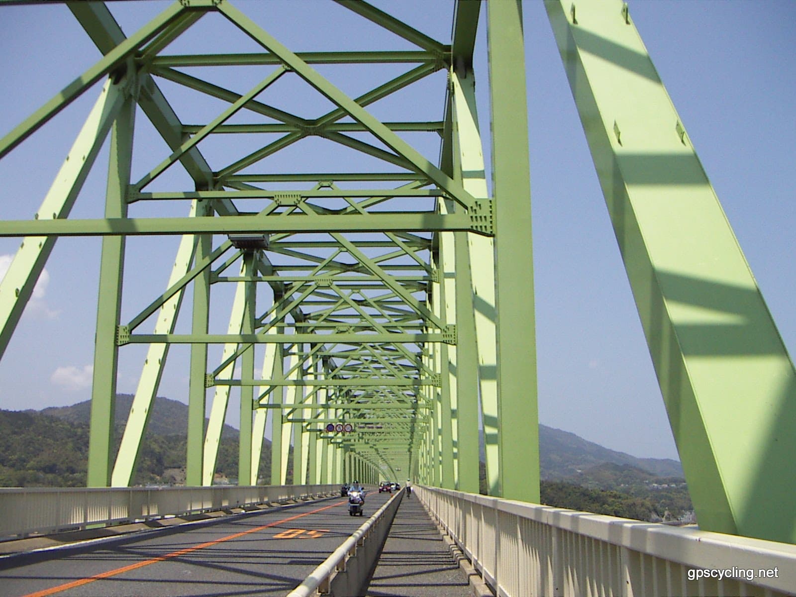 大岛大桥（山口县）：大岛大桥（山口县）：Wikimedia Commons 文件「大島大橋 - panoramio (1).jpg」中的桥梁实景。