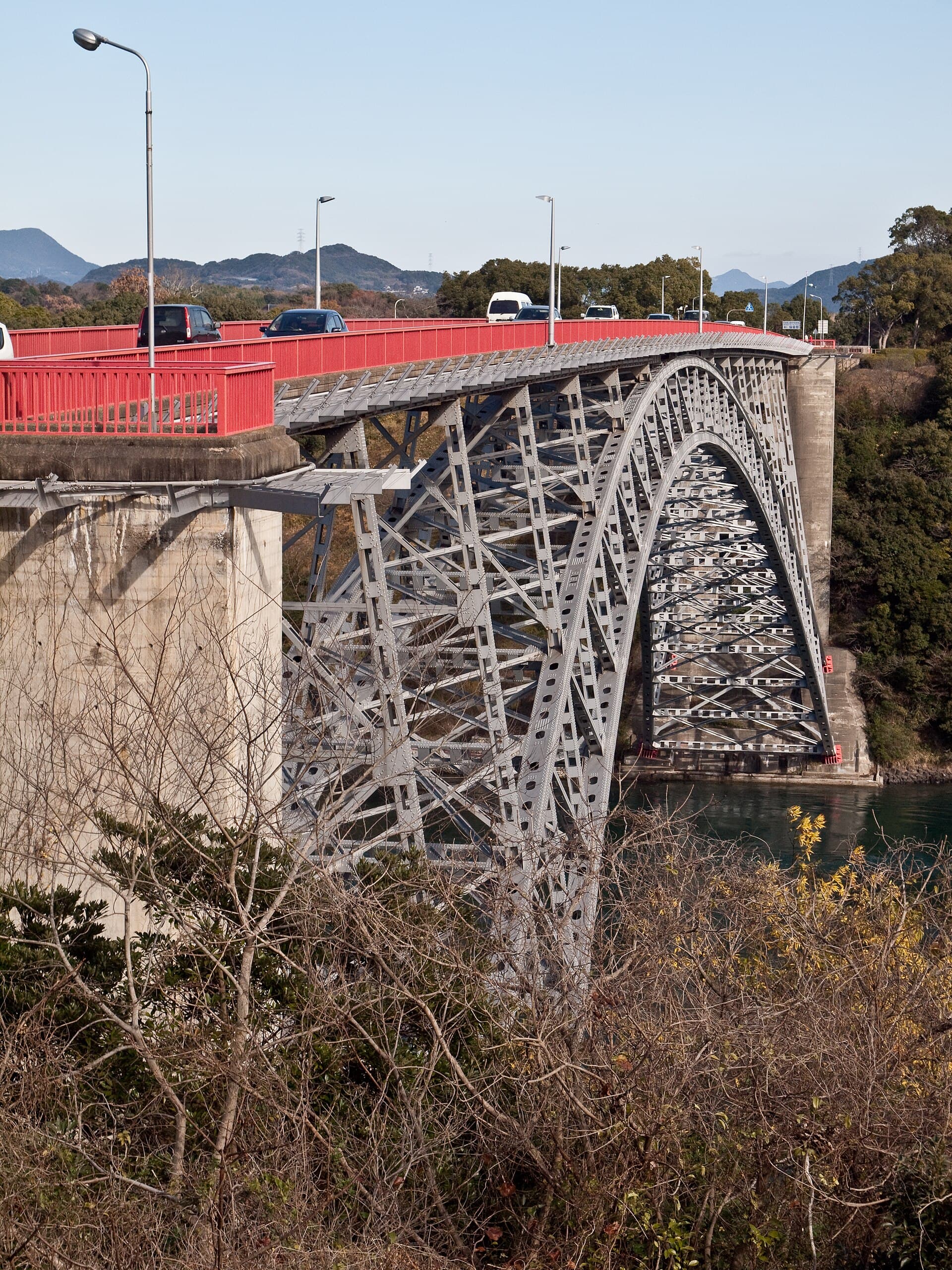 西海大桥（长崎）：西海大桥（长崎）：Wikimedia Commons 文件「Saikai Bridge 1030967.jpg」中的桥梁实景。