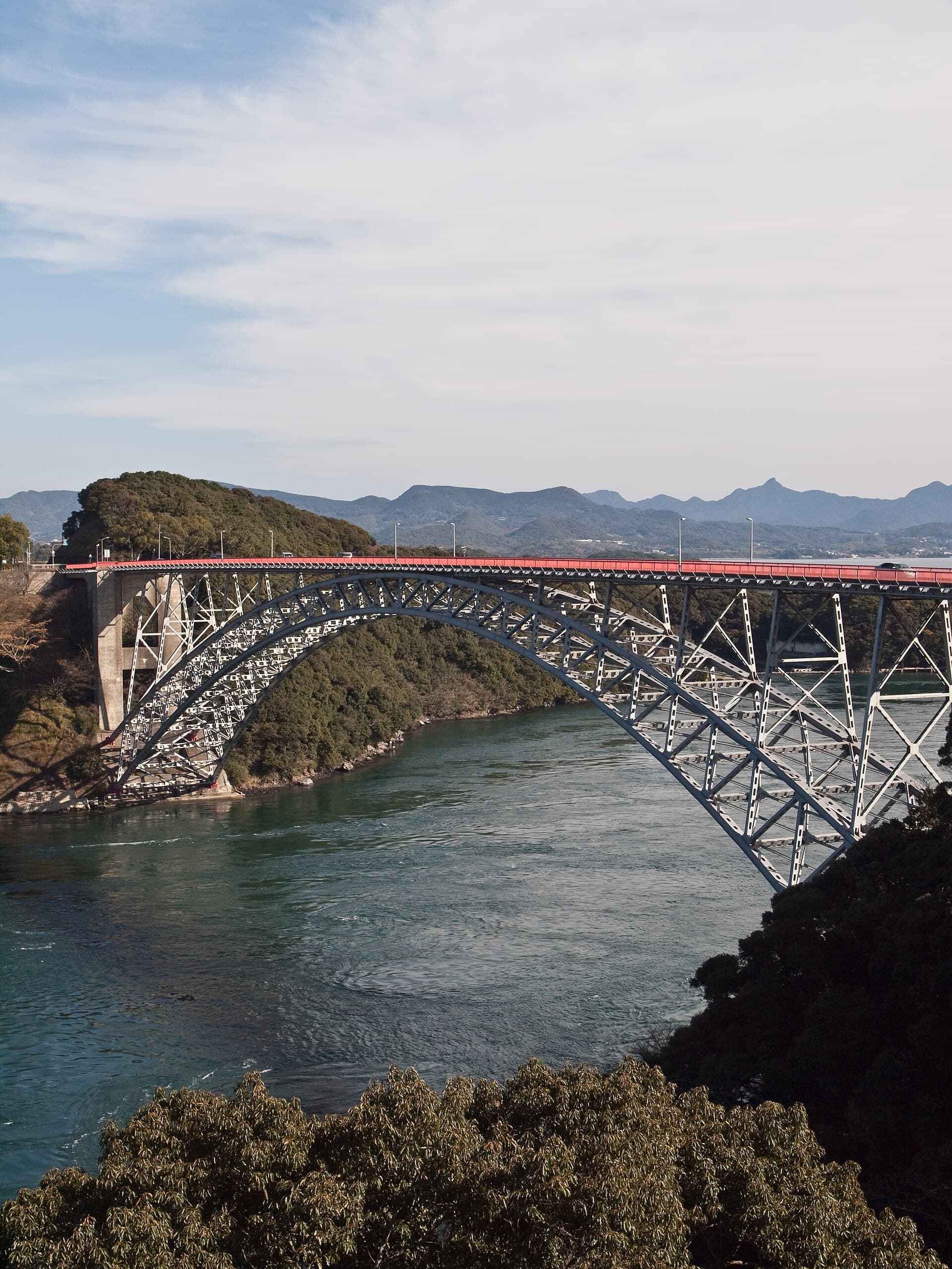 西海大桥（长崎）：西海大桥（长崎）：Wikimedia Commons 文件「Saikai Bridge 1030982.jpg」中的桥梁实景。