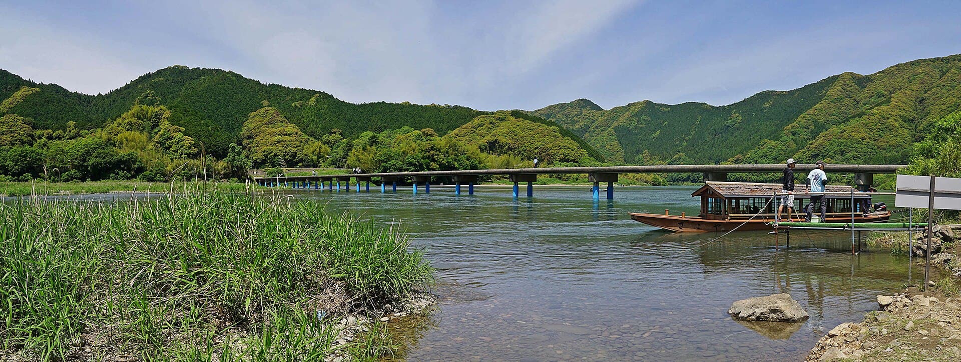 佐田沉下桥（今成桥）：佐田沉下桥（今成桥）：Wikimedia Commons 文件「Satano chinka bashi - 佐田沈下橋 - panoramio.jpg」中的桥梁实景。