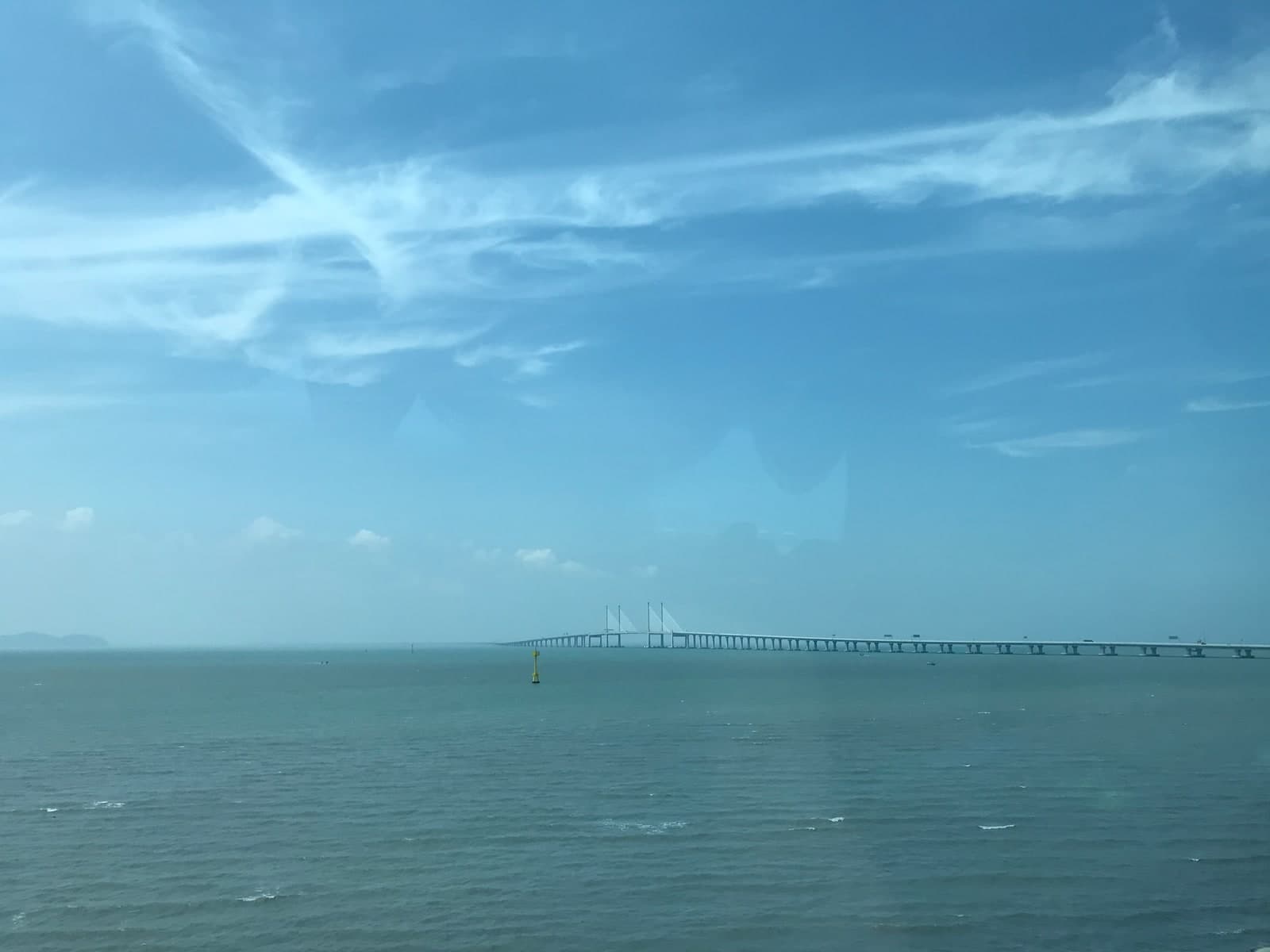 槟城第二大桥：单图页明确说明从槟岛侧远看主跨，展示主塔与跨海引桥