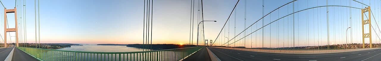 塔科马海峡大桥：新桥桥面日落全景。