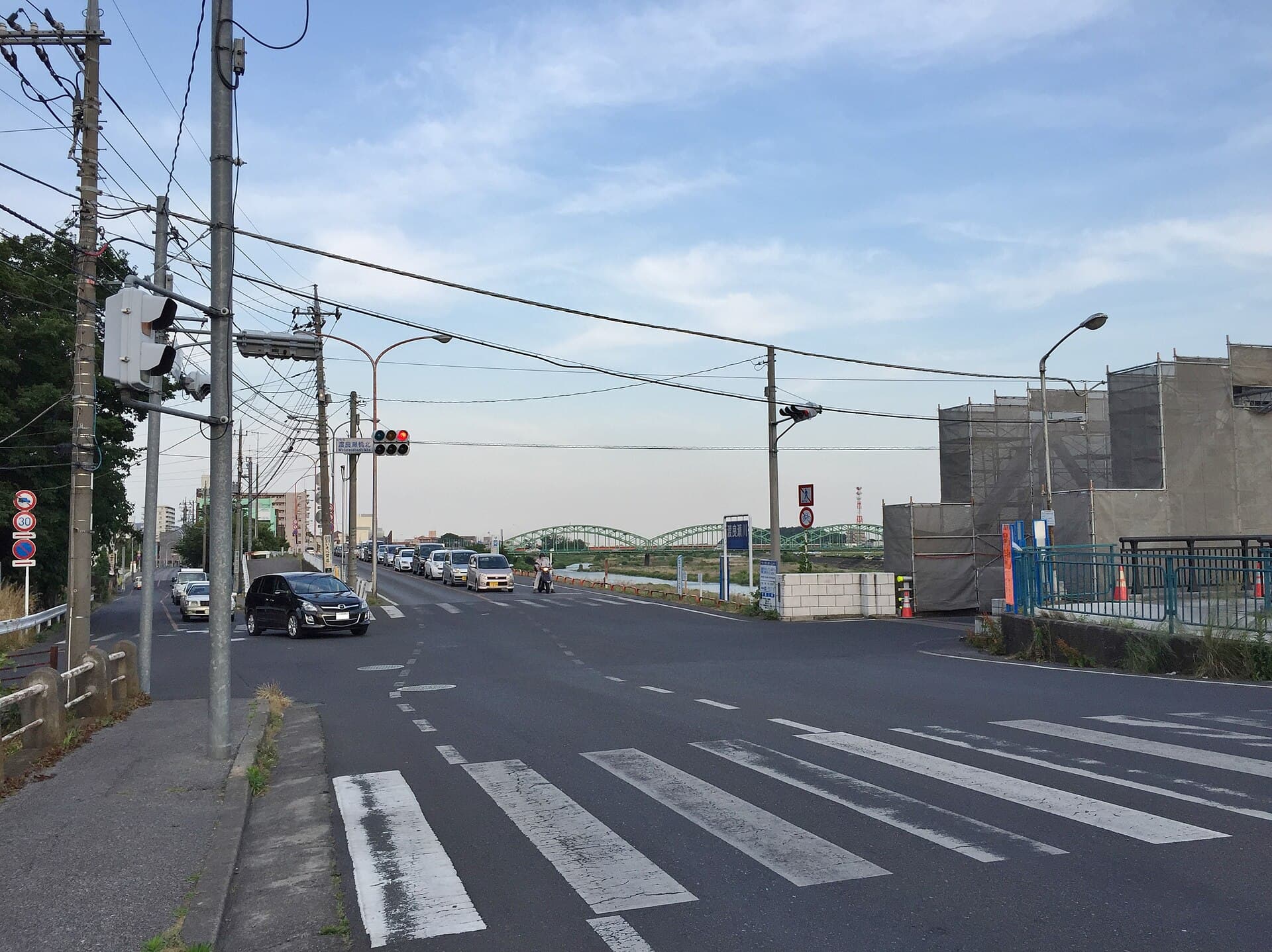 足利渡良濑桥：足利渡良濑桥：Wikimedia Commons 文件「Tochigi kendo 5 watarasebashi kita.JPG」中的桥梁实景。