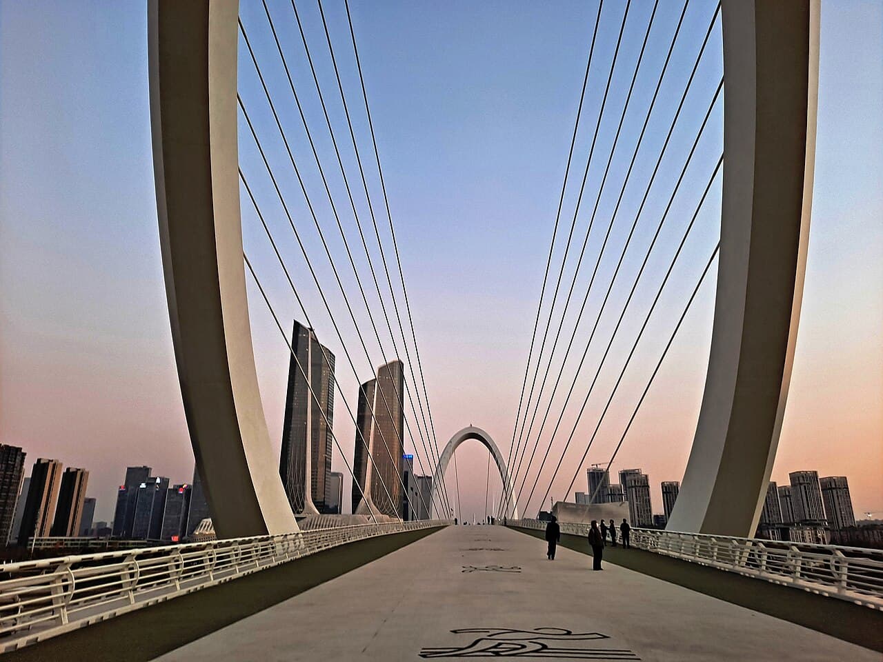 南京眼步行桥：南京眼步行桥实景 03