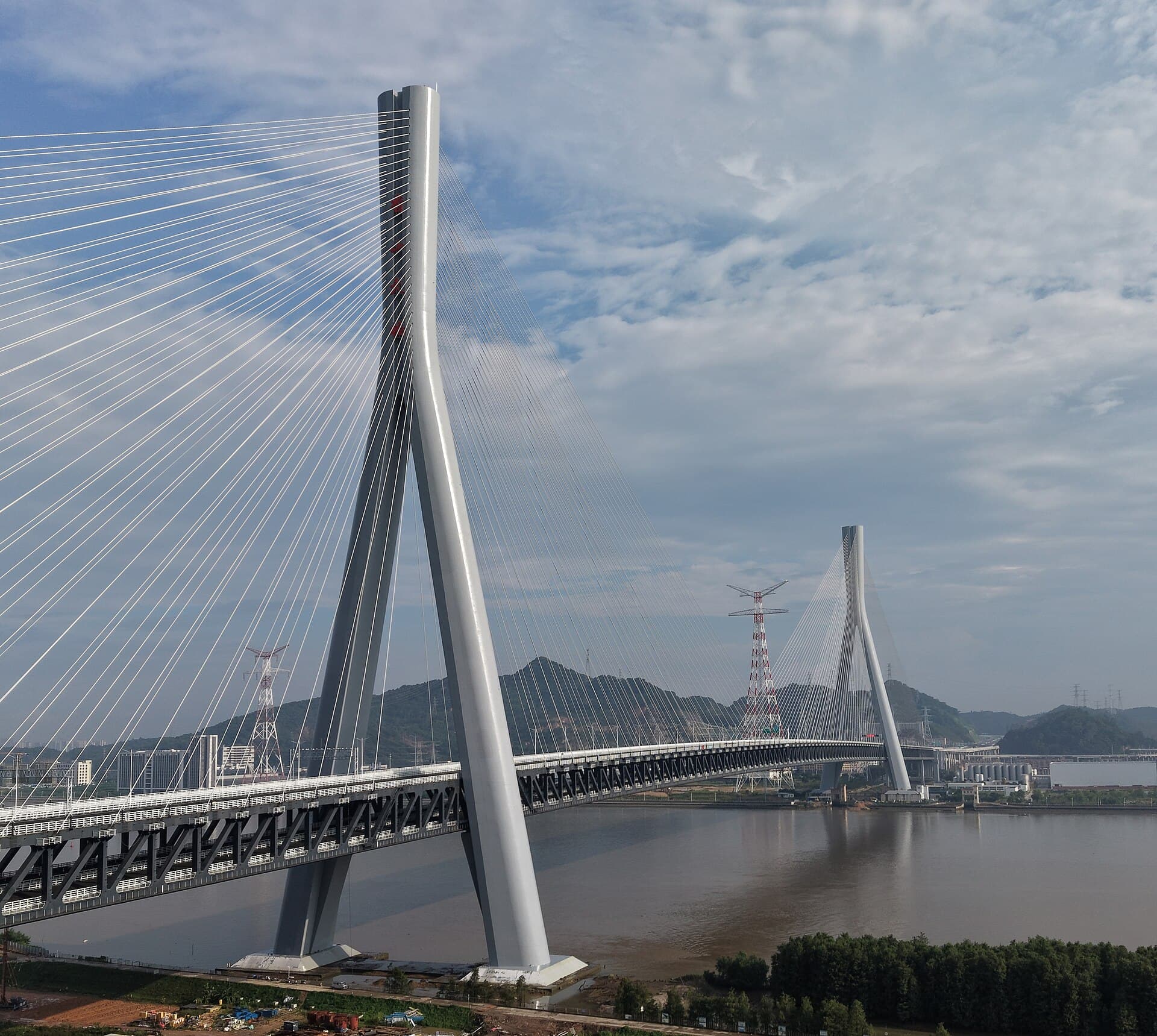 兰州中山桥：The Zhongshan Xiangshan Bridge in Guangdong.jpg