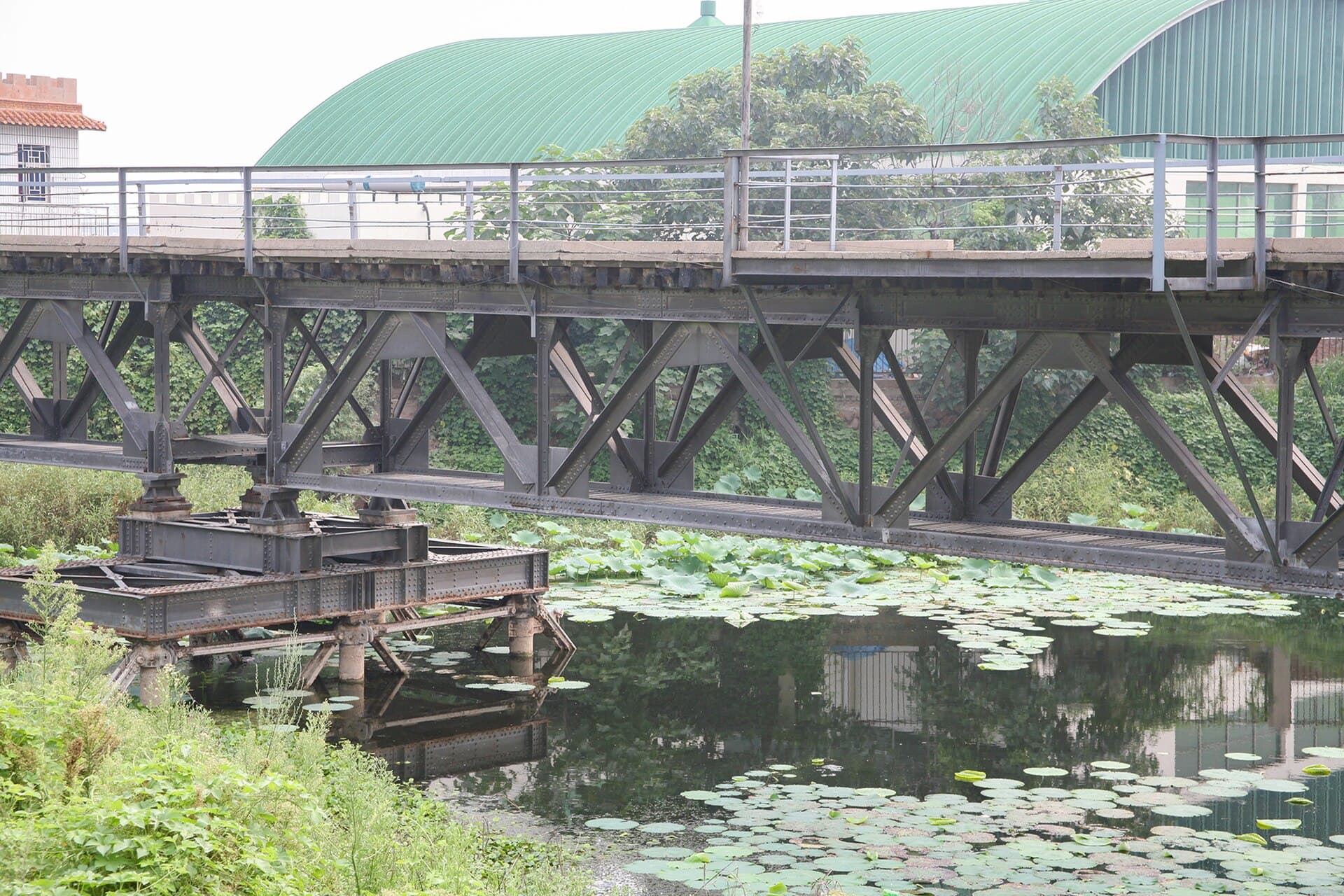 郑州黄河公路大桥：20070818 Remains of Peking-Hankow Railway Zhengzhou Bridge 04.jpg