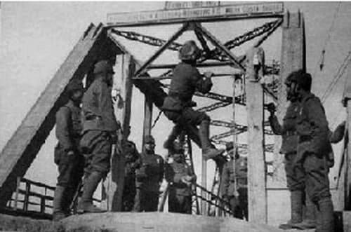 泺口黄河铁路大桥：泺口铁路桥1938年维修影像