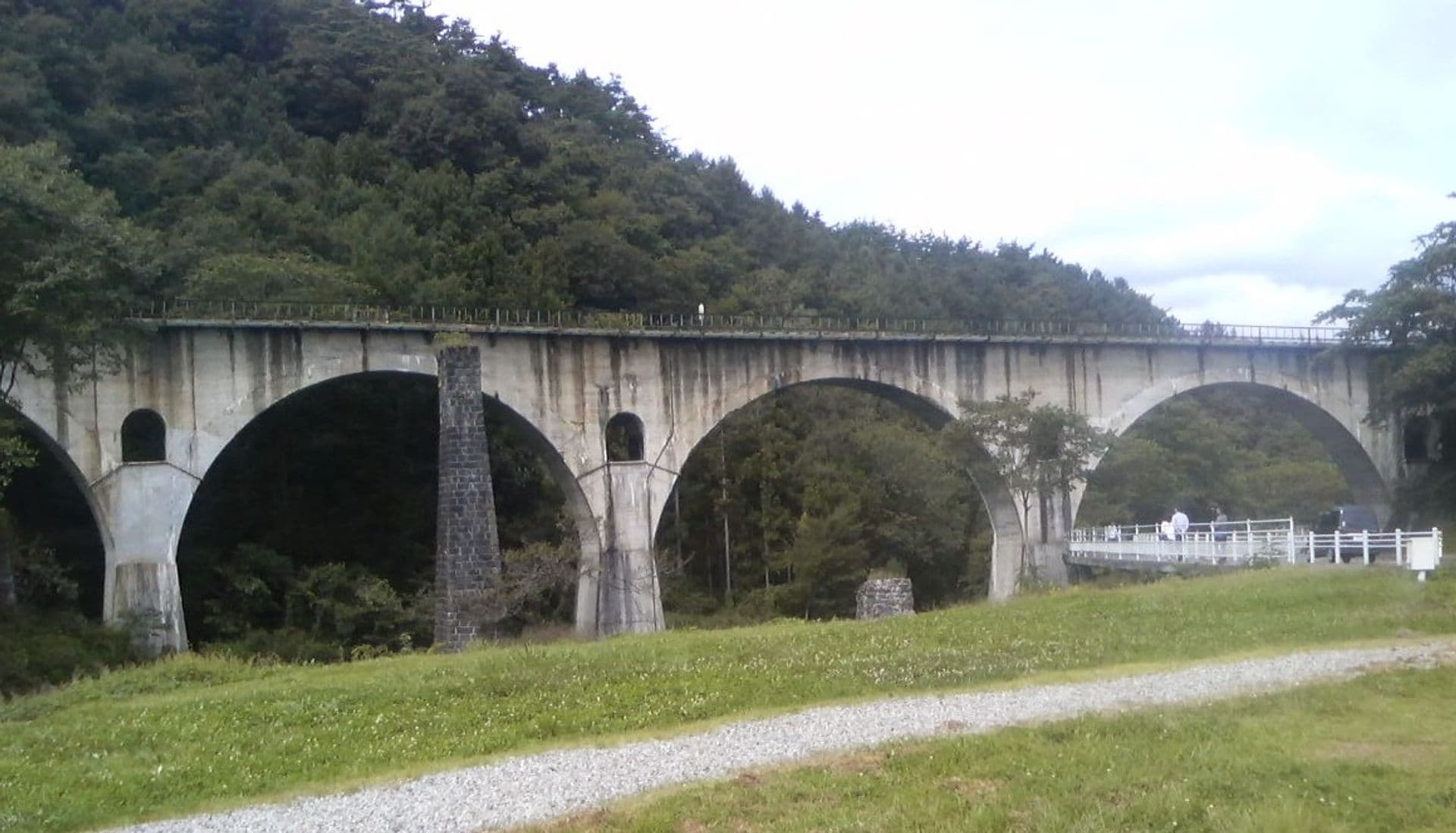 宫守川桥梁(眼镜桥)主视觉